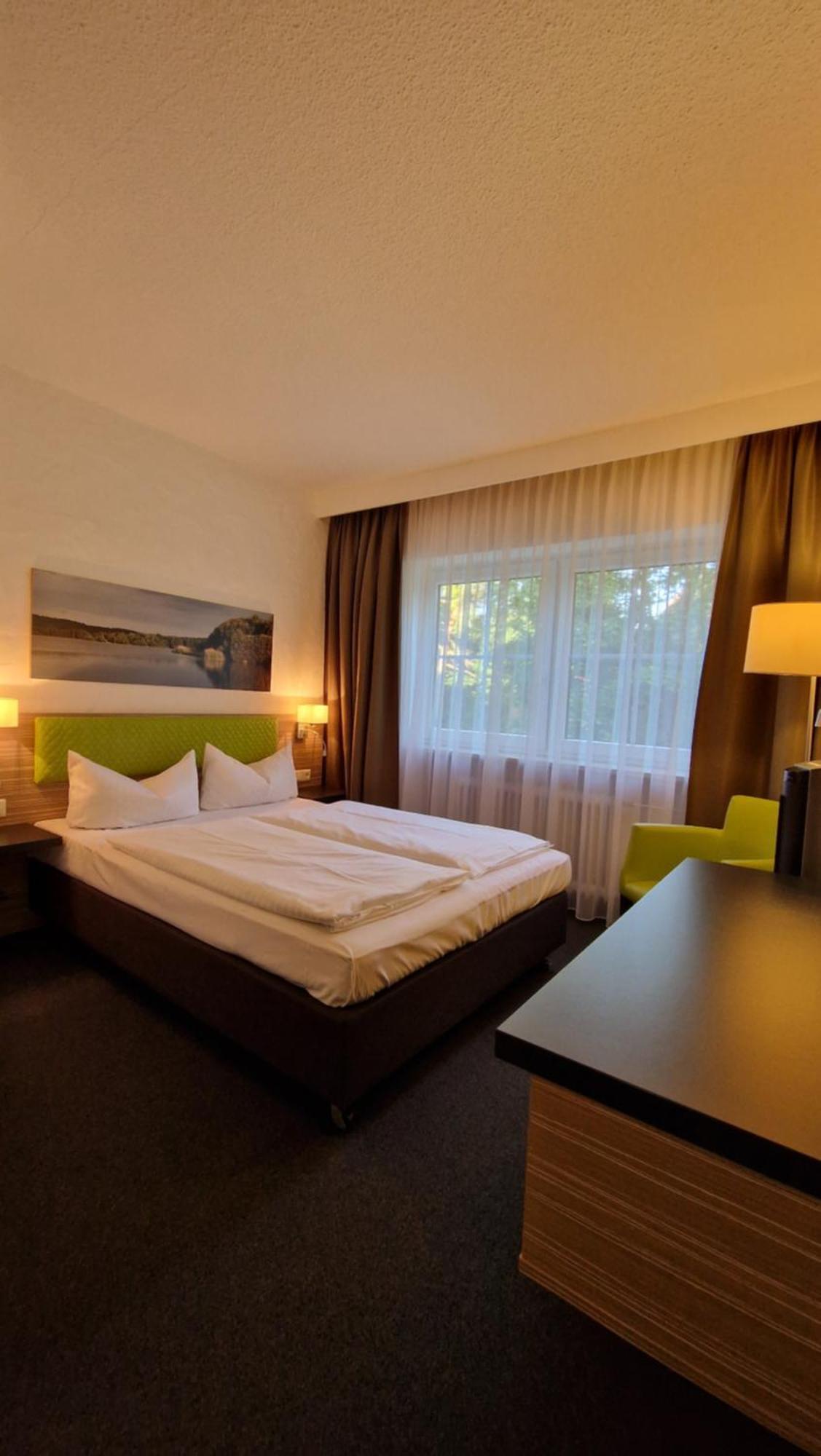 Hotel Sonnenhof Pleinfeld Exterior photo