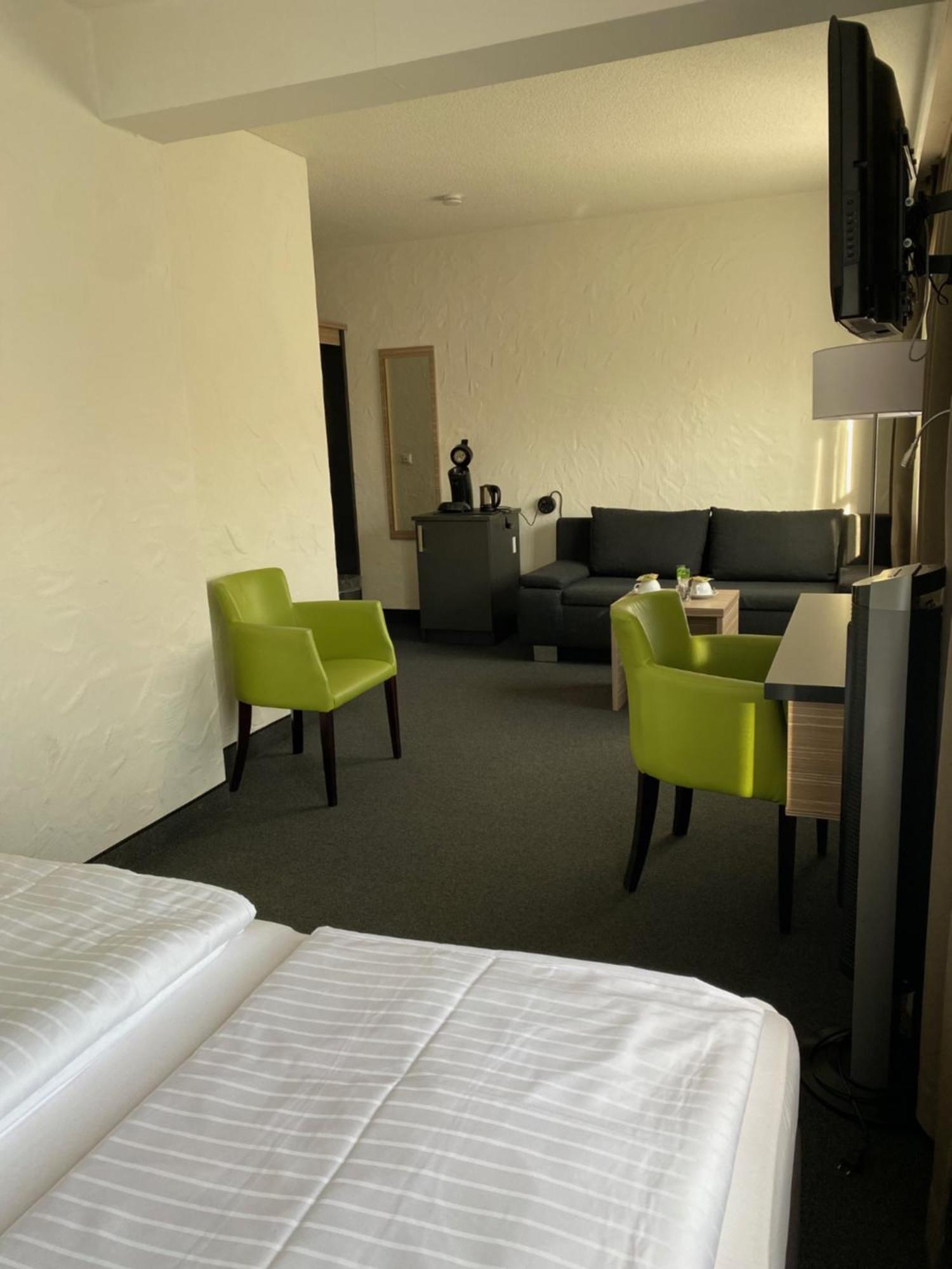 Hotel Sonnenhof Pleinfeld Exterior photo