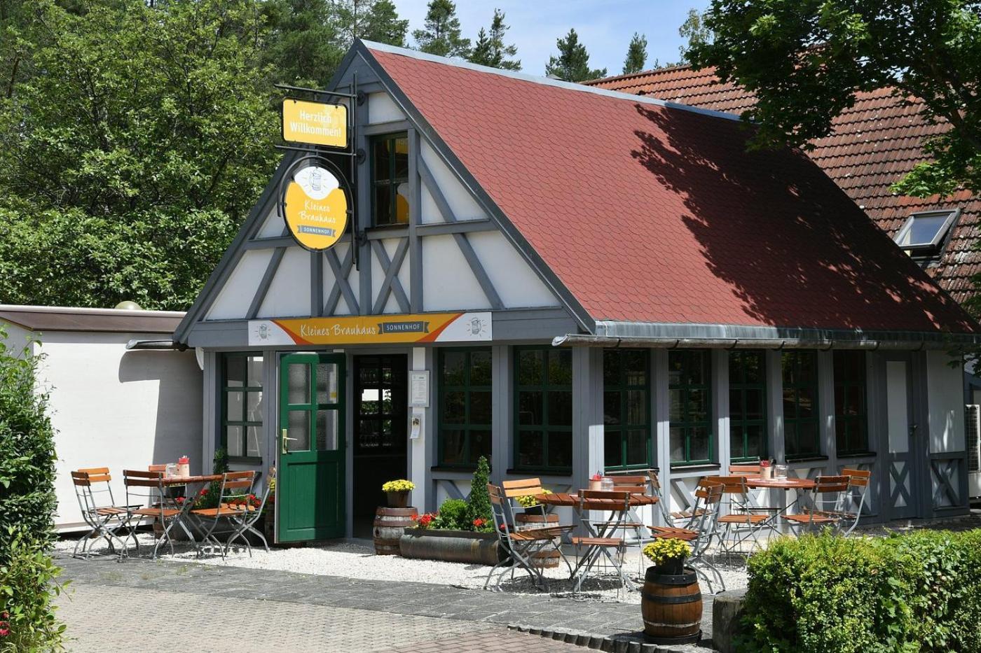 Hotel Sonnenhof Pleinfeld Exterior photo