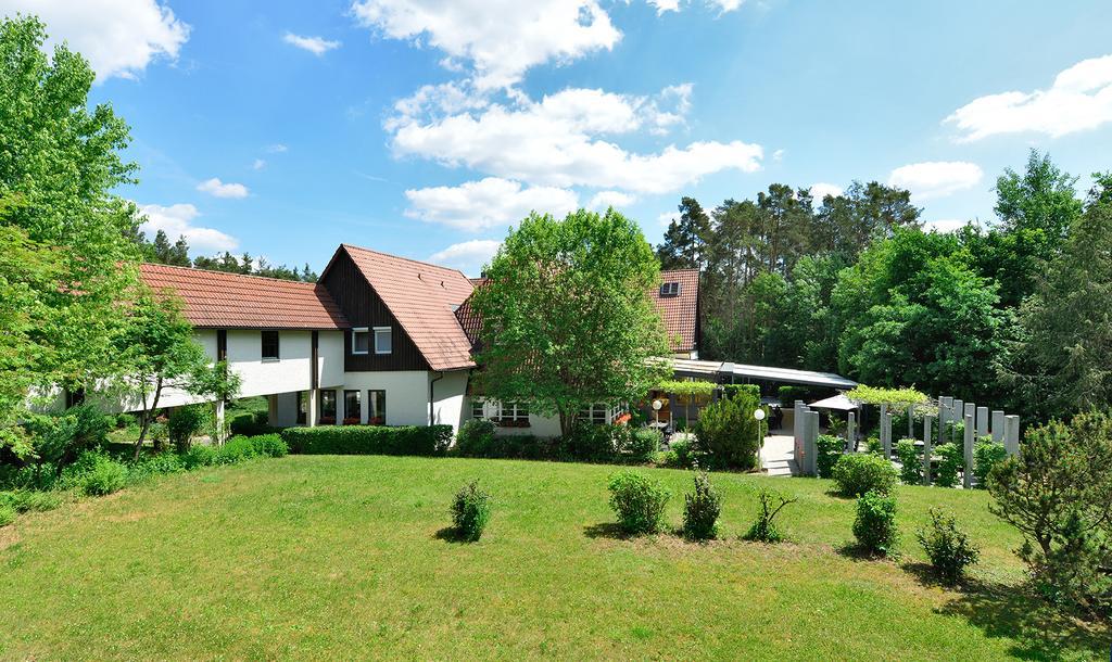 Hotel Sonnenhof Pleinfeld Exterior photo