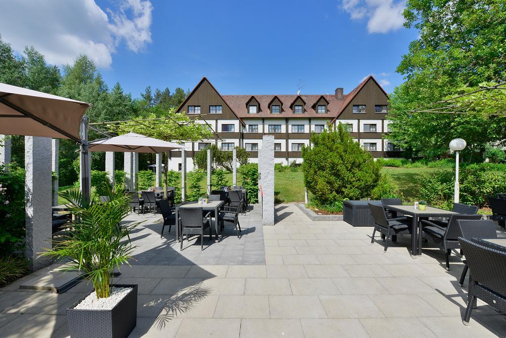 Hotel Sonnenhof Pleinfeld Exterior photo