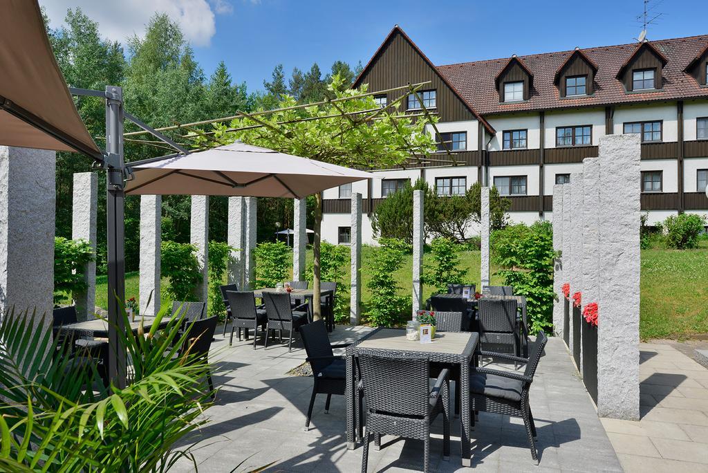 Hotel Sonnenhof Pleinfeld Exterior photo